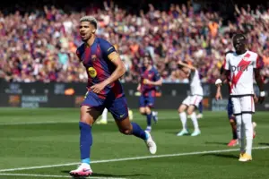 Barcelona Perketat Pertahanan: Negosiasi Kontrak Araujo dan Christensen Jadi Prioritas Jelang Bursa Transfer Musim Panas