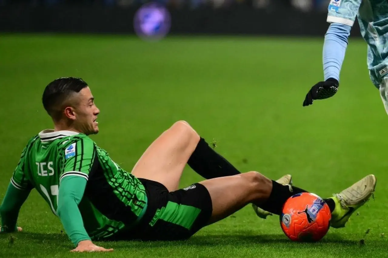 Drama Penalti Jay Idzes di Laga Juventus vs Sassuolo: Pakar Wasit Italia Tegaskan Keputusan Sudah Tepat