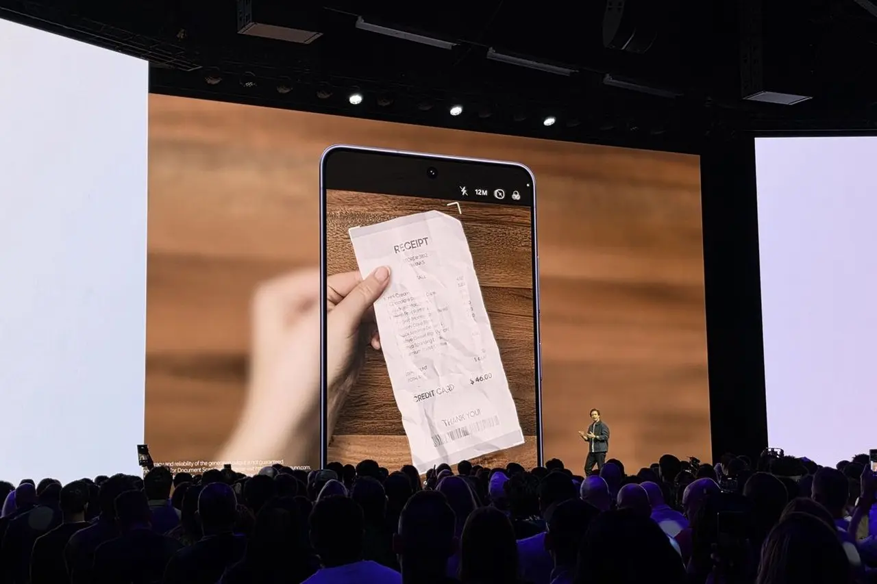Galaxy S26 Perbarui Fitur Pemindai Dokumen dengan AI, Hasilkan Scan Optimal Tanpa Lipatan dan Jari