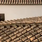 Gentengisasi Nasional: Mengapa Atap Tanah Liat Kian Tergeser dan Tantangan Ekonomi Desa di Tengah Modernisasi?