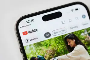 Google Tegaskan Eksklusivitas YouTube Premium, Tutup Akses Background Play via Browser Pihak Ketiga