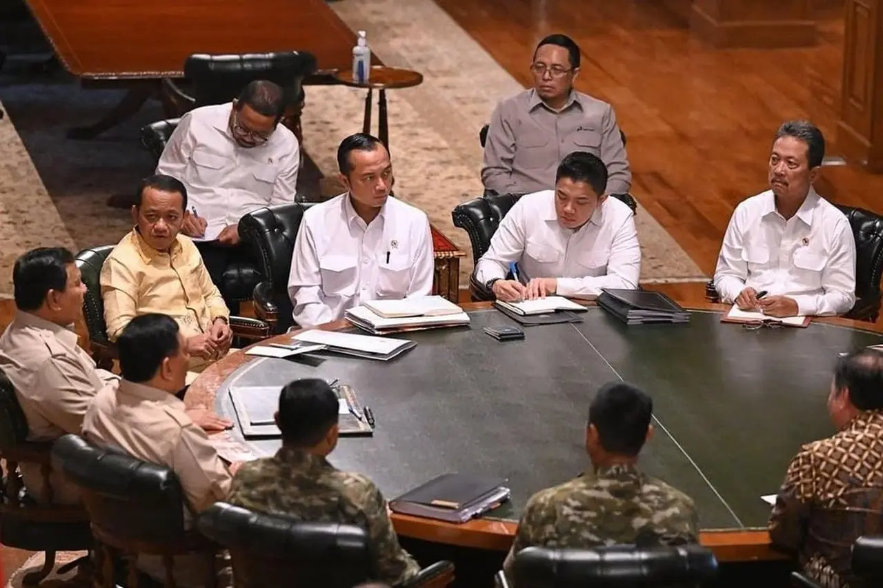 Hasan Nasbi Terlihat di Rapat Presiden Prabowo di Hambalang, Ungkap Diundang Protokol Istana