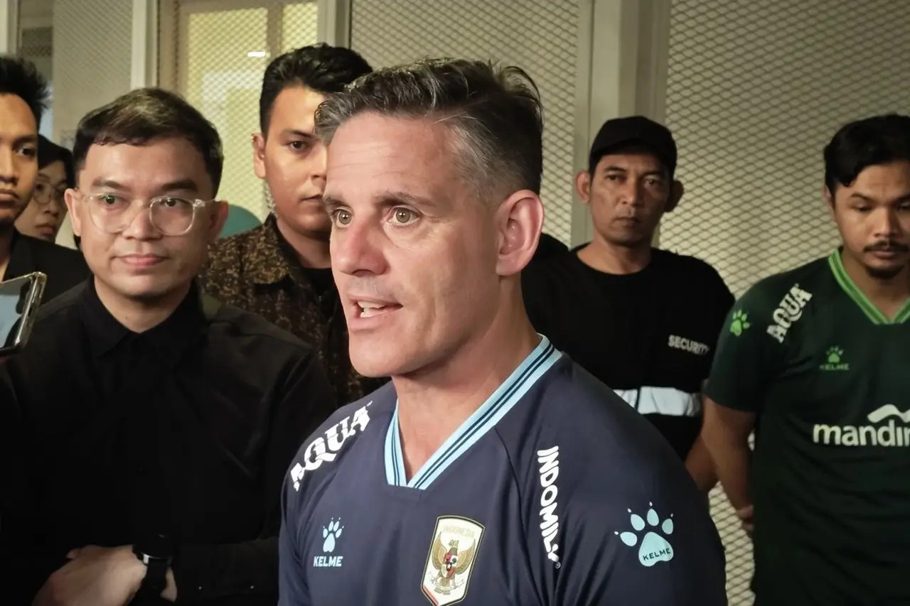 Herdman Bentuk Staf Kepelatihan Timnas Indonesia: Padukan Ahli Global dan Paham Kultur Lokal.