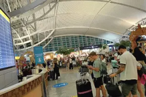 Konflik Iran-Israel Berdampak ke Bali: Bandara Ngurah Rai Batalkan 15 Rute, 3.197 Penumpang Terdampak