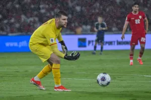 Maarten Paes Ungkap Penyelamatan Gemilang dan Raih Rating Tertinggi dalam Laga Imbang Ajax Kontra PEC Zwolle