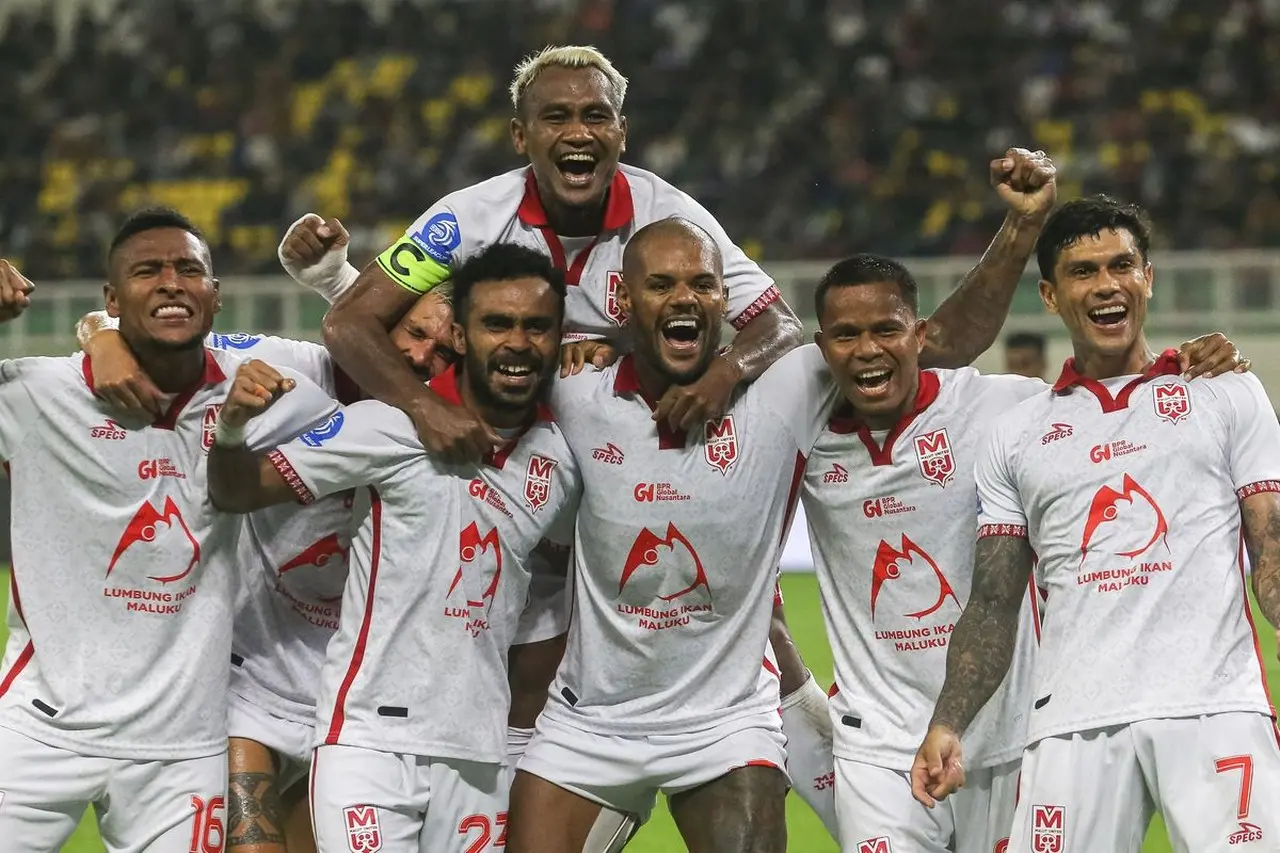 Malut United Taklukkan Madura United 2-1 di Pamekasan, David da Silva Cetak Brace Penentu Kemenangan Malut United Taklukkan Madura United 2-1 di Pamekasan, David da Silva Cetak Brace Penentu Kemenangan