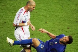 Materazzi Terangkan Momen Krusial dan Ucapan Zidane Jelang Tandukan Final Piala Dunia 2006
