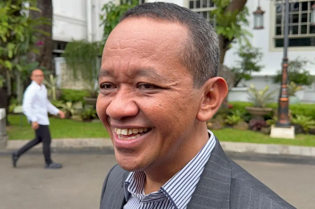 Menteri ESDM Terangkan Stok BBM Nasional Cukup 23 Hari, Imbau Warga Tak Panic Buying