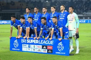 Persebaya Hadapi Persib di GBT: Tavares Terapkan False Nine, Hodak Soroti Kedalaman Skuad