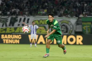 Persebaya Imbang Lawan Persib: Tavares Jelaskan Rotasi Toni Firmansyah dan Strategi Tanpa Striker Murni