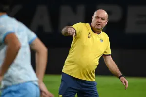 Persib Bandung Perbarui Kekuatan Tim Jelang Laga Kontra Persik, Hodak Ungkap Kebingungan Pemain Inti