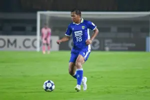 Persib Bandung Soroti Konsistensi Tim Sendiri Jelang Laga Tandang Kontra Persebaya Surabaya