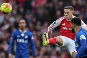 Ruud Gullit Soroti Kualitas Sepak Bola Modern, Sebut Duel Arsenal vs Chelsea ‘Mengerikan’