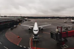 Serangan Militer AS dan Israel ke Iran: Lebih dari 3.200 Penerbangan Timur Tengah Dibatalkan