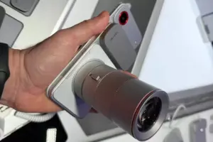 Tecno Perkenalkan Konsep Ponsel Modular di MWC 2026: Baterai 10.000 mAh dan Lensa Bisa Dibongkar Pasang