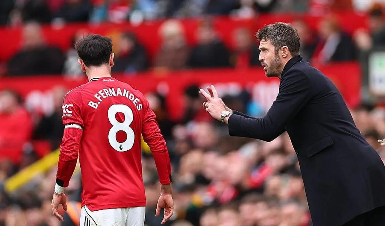 Michael Carrick Beri Bruno Fernandes Kebebasan Lebih di Lini Serang MU Michael Carrick Beri Bruno Fernandes Kebebasan Lebih di Lini Serang MU