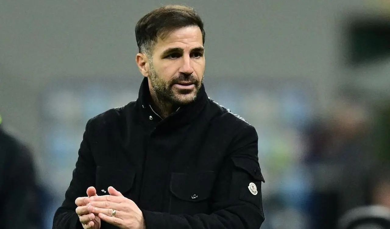 Chelsea Cari Manajer Baru, Emmanuel Petit Sarankan Cesc Fabregas Tunggu Barcelona