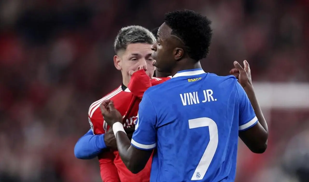 UEFA Jatuhkan Sanksi Enam Laga kepada Gianluca Prestianni usai Hina Vinicius Junior