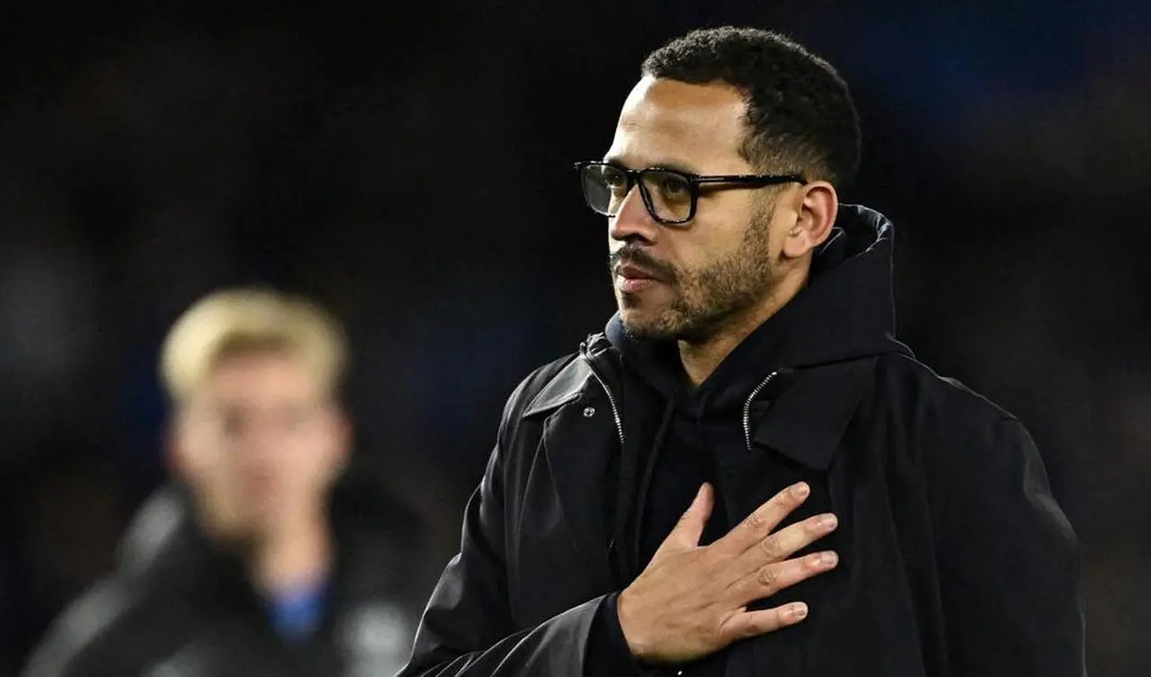 Chelsea Pecat Liam Rosenior usai Lima Kekalahan Beruntun di Premier League