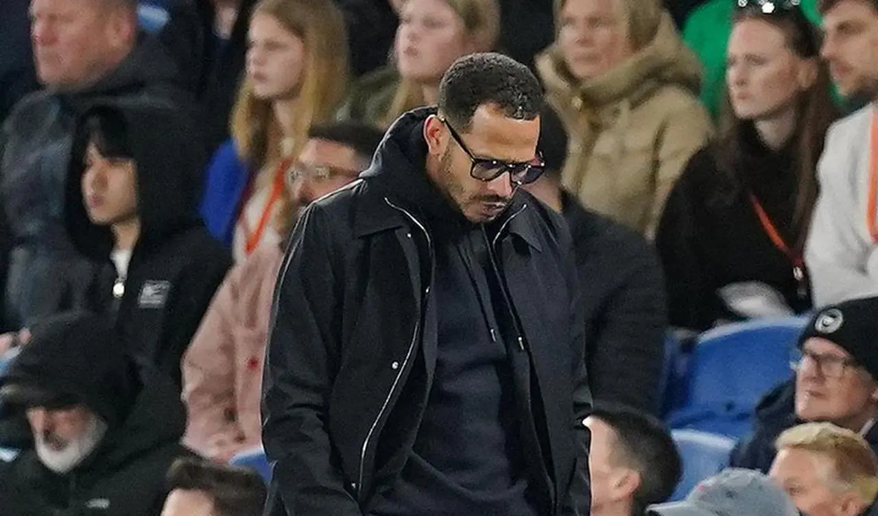 Chelsea Pecat Liam Rosenior, Gary Neville Minta Segera Cari Klub Baru