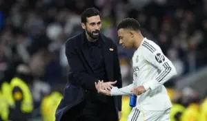 Real Madrid: Arbeloa Tanggapi Santai Kabar Mourinho Kembali dan Like Mbappe