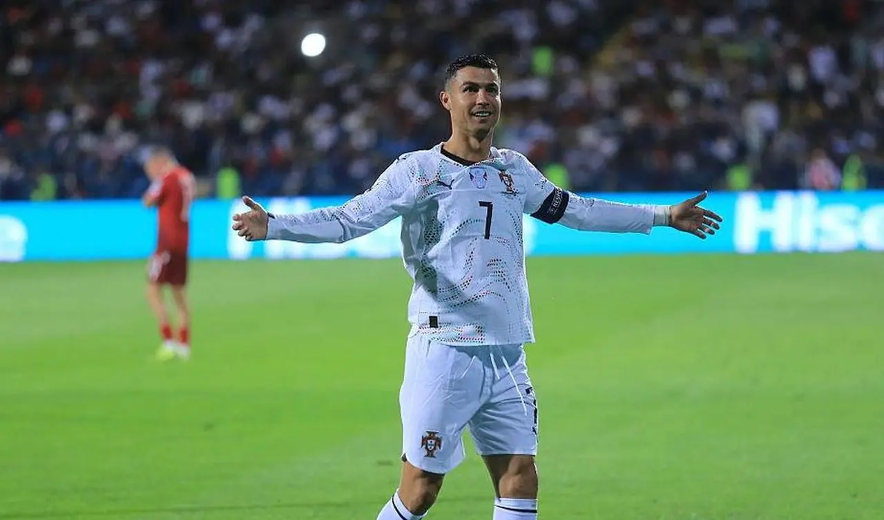 Cristiano Ronaldo Berpeluang Cetak Gol di Enam Piala Dunia Cristiano Ronaldo Berpeluang Cetak Gol di Enam Piala Dunia
