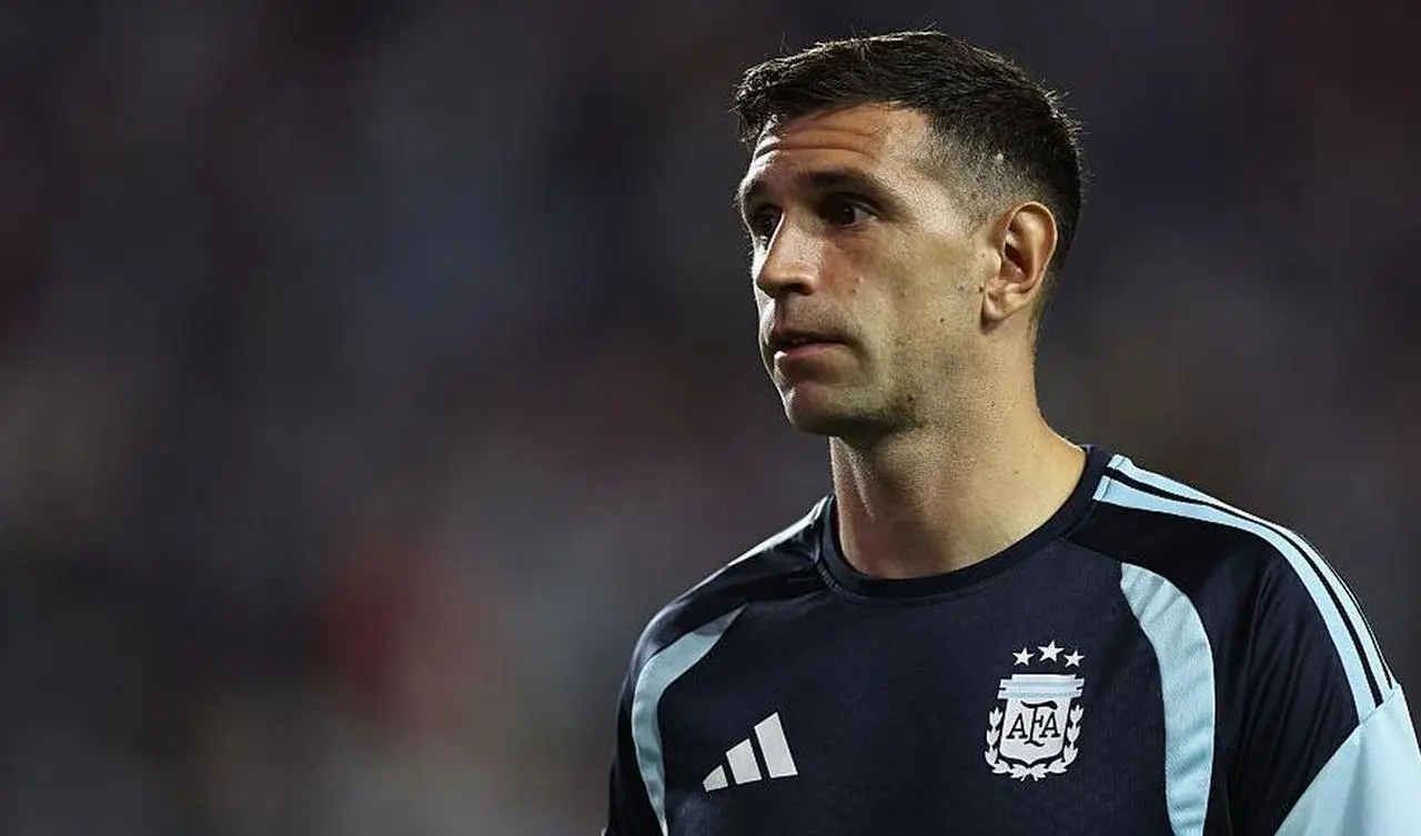 Emiliano Martinez Pulih Jelang Argentina Vs Aljazair di Piala Dunia 2026 Emiliano Martinez Pulih Jelang Argentina Vs Aljazair di Piala Dunia 2026