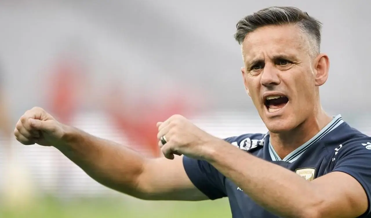 Herdman Tanggapi Kim Sang-sik Pantau Timnas Indonesia di GBK