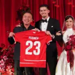 Iwan Bule Hadiri Resepsi Justin Hubner, Dapat Hadiah Jersey Timnas