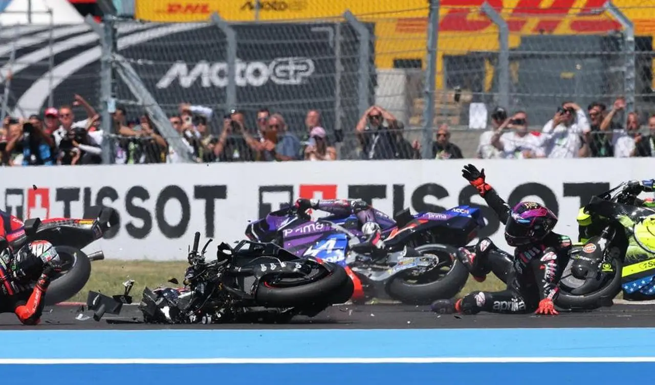 MotoGP Hungaria 2026: Bagnaia Soroti Lintasan usai Chaos Jorge Martin MotoGP Hungaria 2026: Bagnaia Soroti Lintasan usai Chaos Jorge Martin