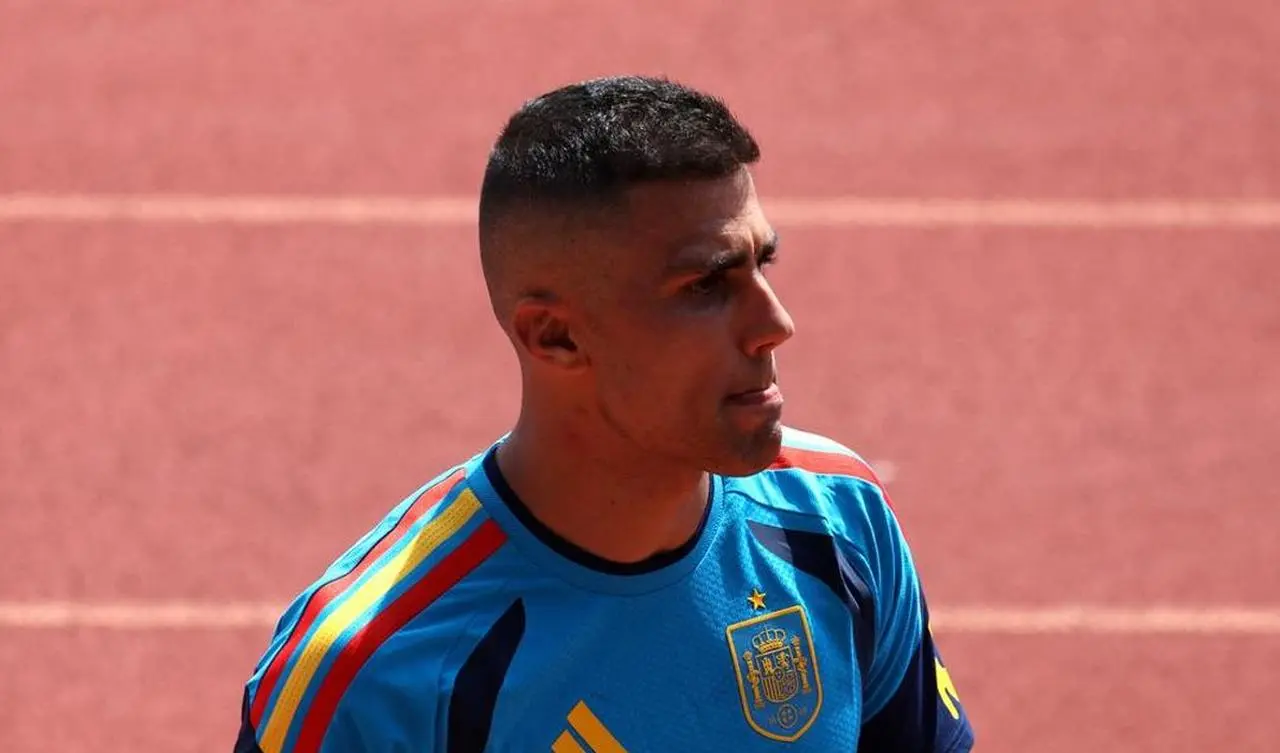 Tekel Gavi ke Rodri Hentikan Latihan Timnas Spanyol